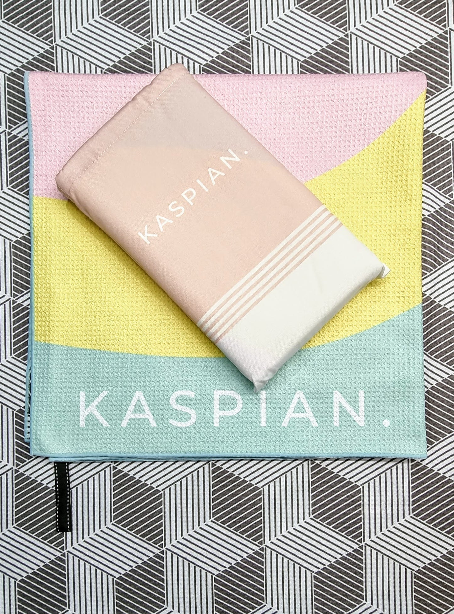 sand free beach towel by Kaspian brand